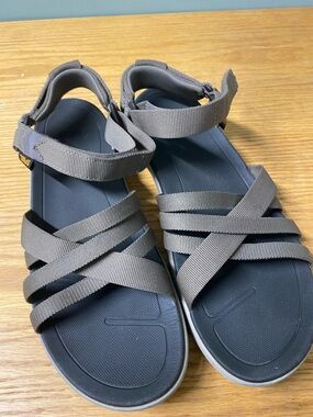 Teva Sanborn Mia Sandals Size 11